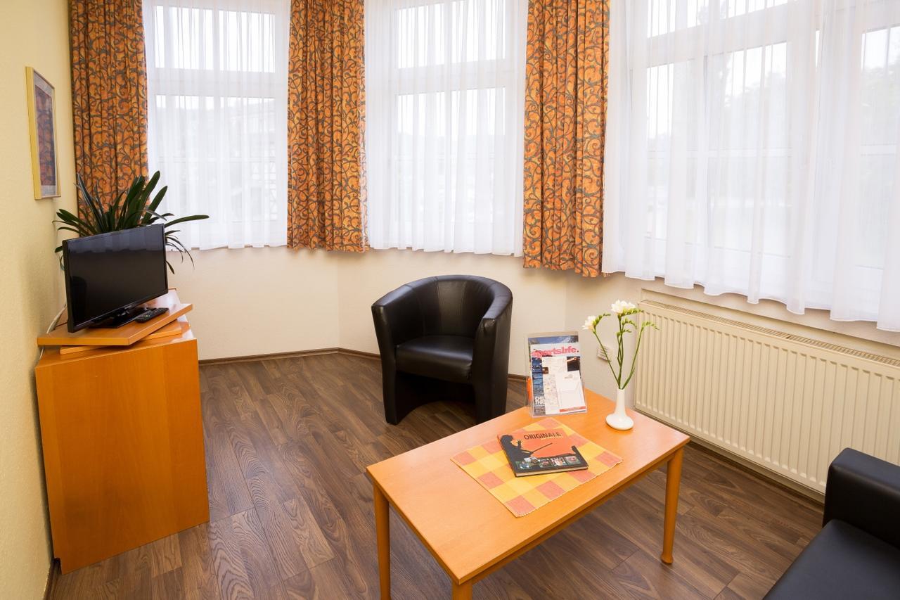Hotel Garni Harzer Hof Osterode am Harz Buitenkant foto
